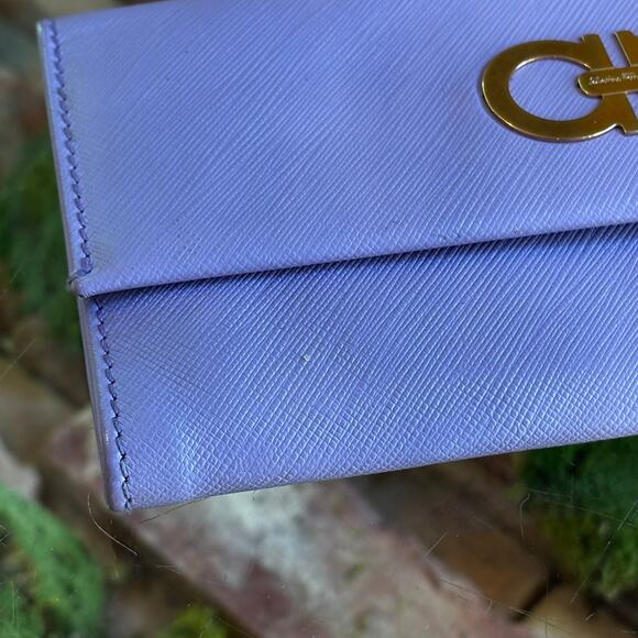 SALVATORE FERRAGAMO Gancini Purple Hammered Leather Wallet - Picture 7 of 10